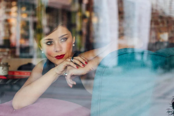 Selective Focus Shot Beautiful Young Lady Cafe Window — Stock Photo, Image