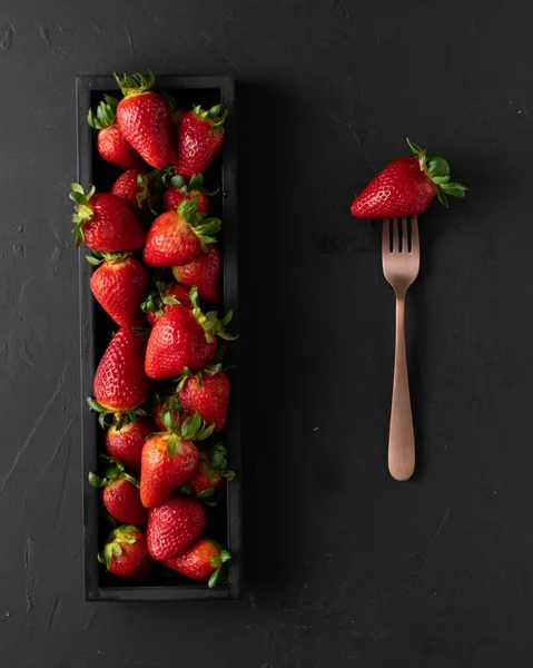 Top View Ripe Strawberries Container Fork Black Table — Stock Photo, Image