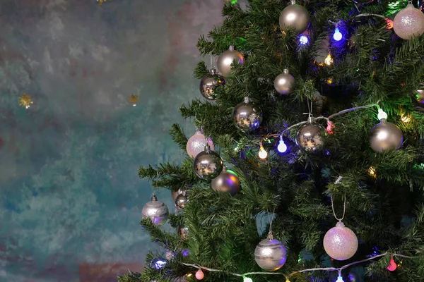 Een Close Shot Van Een Versierde Kerstboom — Stockfoto