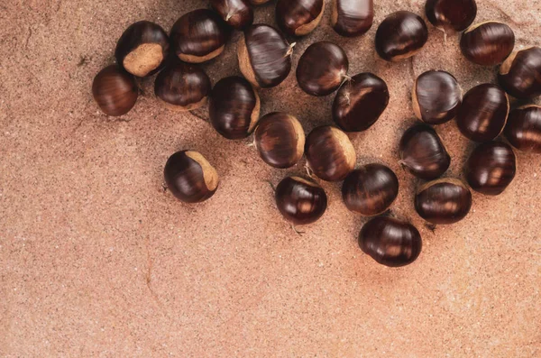 Una Vista Dall Alto Castagne Una Tavola Sughero — Foto Stock