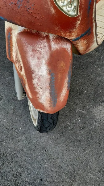 Een Closeup Van Een Oude Vintage Scooter — Stockfoto