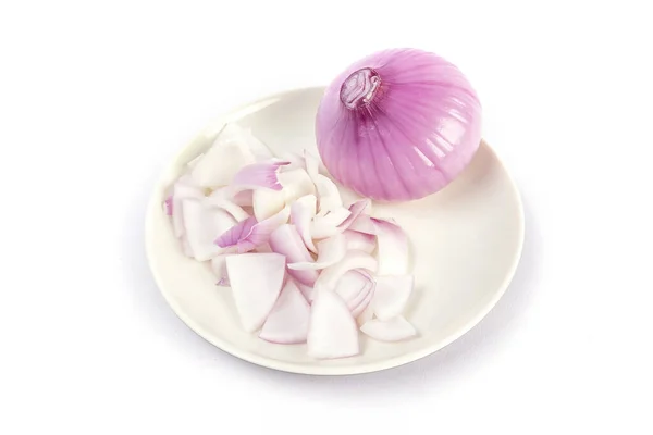 Whole Purple Onion Slices White Plate Isolated White Background — Stock Photo, Image