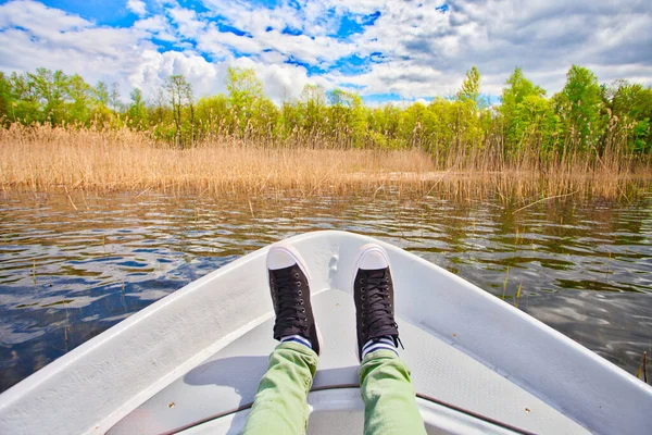 Man Enjoying Summer Floating Boat — Stock Photo, Image