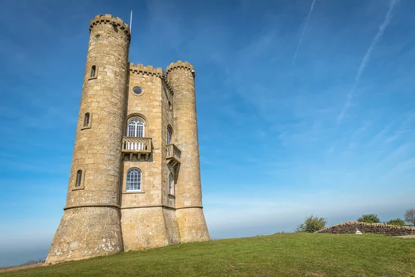 Eine Majestätische Aufnahme Eines Historischen Broadway Tower Torheit Mit Einem — Stockfoto