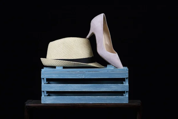 Крупный План Элегантной Обуви Стиле Шляпы Черном Фоне — стоковое фото