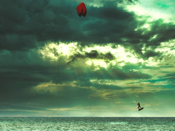 Een Prachtig Shot Van Een Persoon Kitesurfen Cuba — Stockfoto
