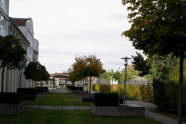 Ein Park Neben Wohnhäusern — Stockfoto