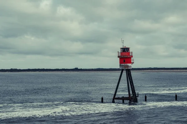 Veduta Una Torre Avvistamento Sul Mare Sotto Cielo Nuvoloso Borkum — Foto Stock