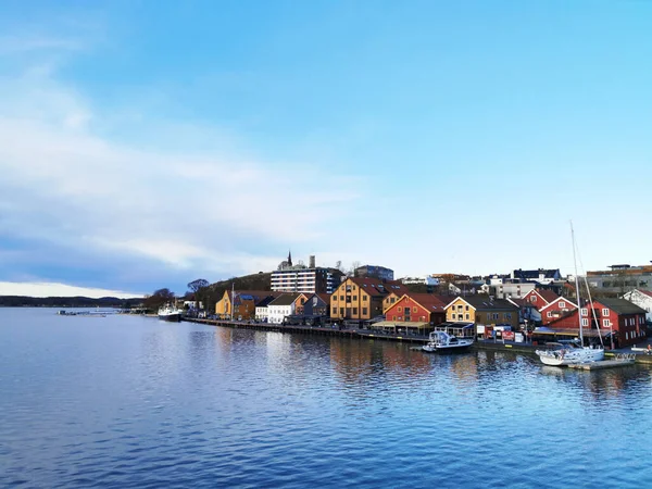 Domy Zaparkované Čluny Moře Zajaté Tonsbergu Norsko — Stock fotografie