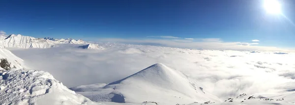Una Vista Panoramica Sulle Montagne Innevate Dell Armenia — Foto Stock