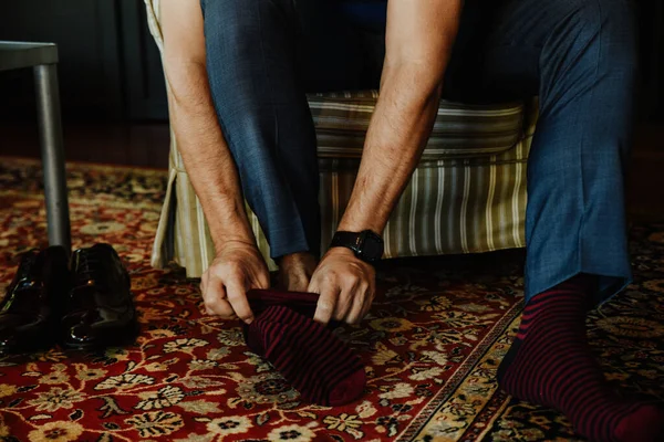 Groom Getting Ready Wedding — Stock Photo, Image