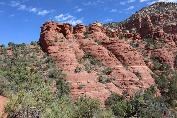 Ein Blick Auf Roten Felsen Mit Wüstenlandschaft Und Blauem Himmel — Stockfoto