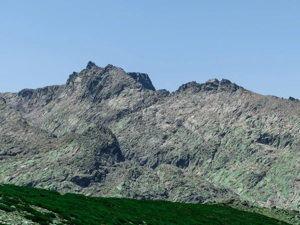 Manzaranın Güzel Bir Görüntüsü Büyük Göl Gredos Dağları Spanya — Stok fotoğraf