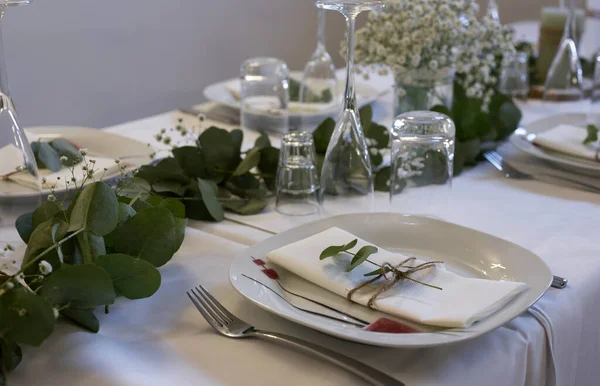 Ein Schöner Tisch Für Eine Hochzeitsfeier — Stockfoto