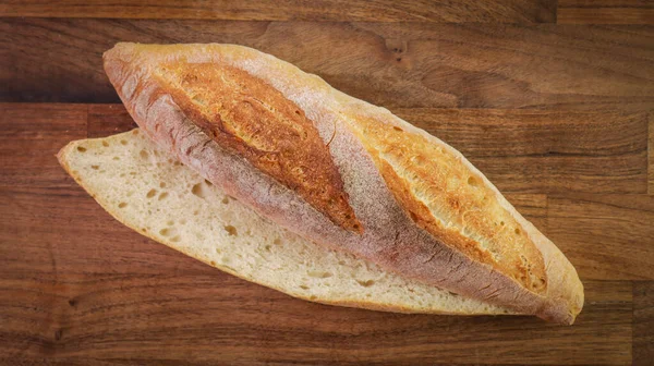 Närbild Baguette Ett Träbord — Stockfoto