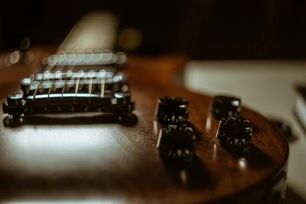 Sebuah Gambar Closeup Dari Gitar Listrik Kayu — Stok Foto