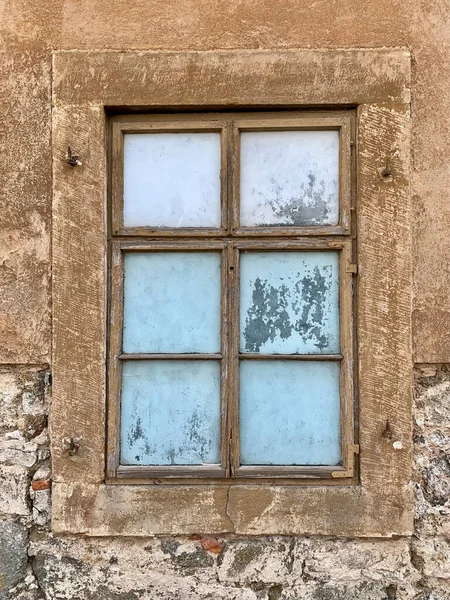 Uma Velha Janela Antigo Edifício Abandonado — Fotografia de Stock