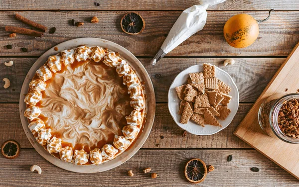 Decorating Process Pumpkin Cheesecake Thanksgiving Dessert — Stock Photo, Image