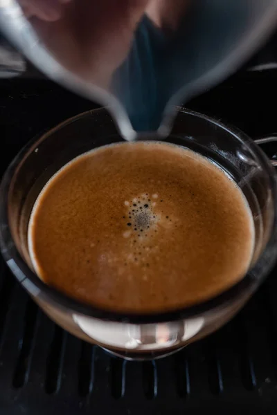 Sebuah Gambar Vertikal Yang Lezat Segar Dari Espresso — Stok Foto
