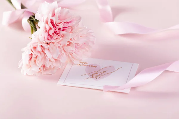 Egy Kártya Boldog Anyák Napját Felirattal Rózsaszín Színekkel Díszítve — Stock Fotó
