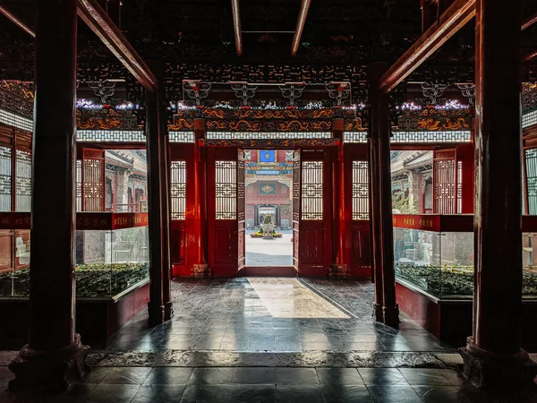 Piękne Wnętrze Starej Chińskiej Świątyni — Zdjęcie stockowe