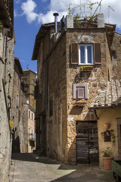 Tiro Vertical Edifícios Medievais Sutri Viterbo Lazio — Fotografia de Stock