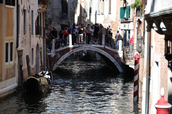 Venedig Italien September 2016 Venedig Italien September 2016 Fußgängerbrücke Über — Stockfoto