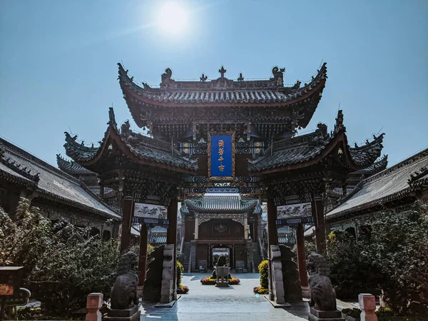 Tiro Ângulo Baixo Templo Histórico Kaifeng China — Fotografia de Stock