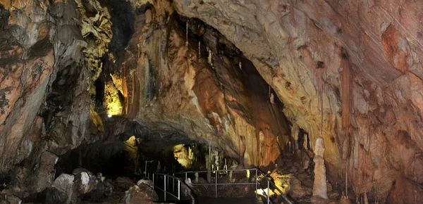 Cueva Del Oso Del Pueblo Chiscau Condado Bihor Rumania — Foto de Stock