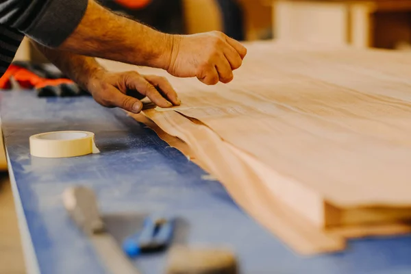 Closeup Shot Carpenter Working Wood Factory — Stock Photo, Image