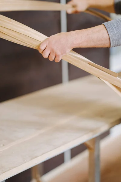 Vertical Closeup Shot Carpenter Working Wood Factory — Stock Photo, Image