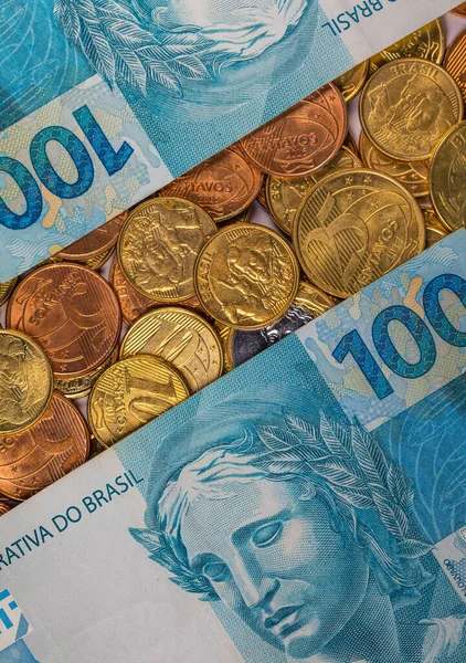 Vista Vertical Superior Duas Notas 100 Reais Brasileiras Com Moedas — Fotografia de Stock