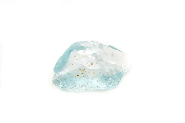 Berlian Beryl Biru Muda Dipotong Kristal Pada Latar Belakang Putih — Stok Foto