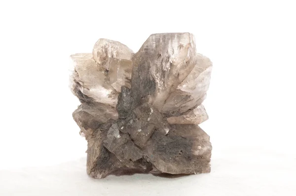 Büyük Kristalleri Olan Işlenmemiş Bir Alçı Taşı Örneği — Stok fotoğraf