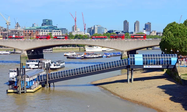 United Kingdom Aug 2015 Festival Pier River Thames London 거리에 — 스톡 사진