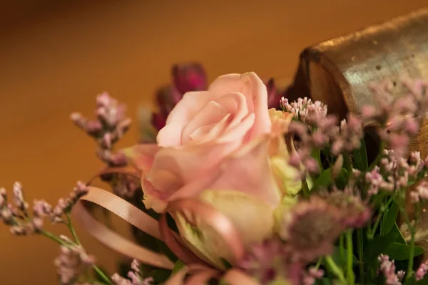 Closeup Shot Pink Rose Bouquet Dainty Blossoms Ribbon Wedding — Stock Photo, Image