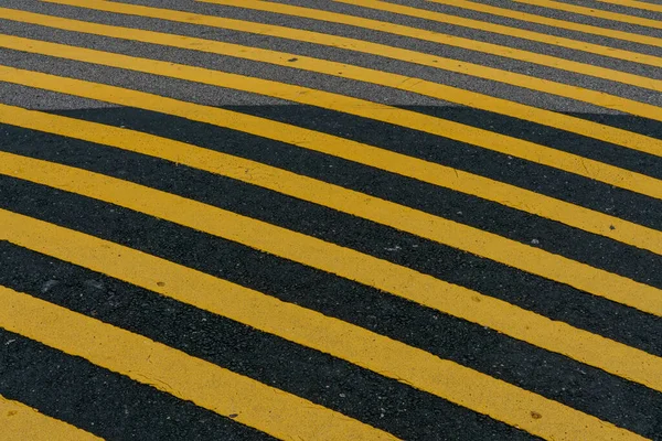 Пешеходный Переход Зебра Жёлтыми Полосками Горизонтальный Выстрел — стоковое фото