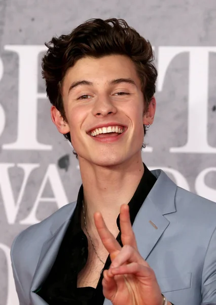 2019年2月20日 门德斯 Shawn Mendes 出席2019年2月20日在英国伦敦O2竞技场举行的2019年Brit大奖 — 图库照片