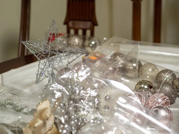 테이블에 크리스마스 장식의 — 스톡 사진