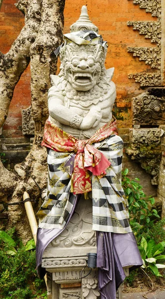 Sebuah Patung Pura Gunung Lebah Ubud Bali Indonesia — Stok Foto