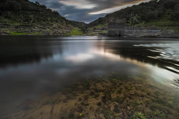 Uma Bela Paisagem Pôr Sol Margem Rio Alagon Espanha — Fotografia de Stock