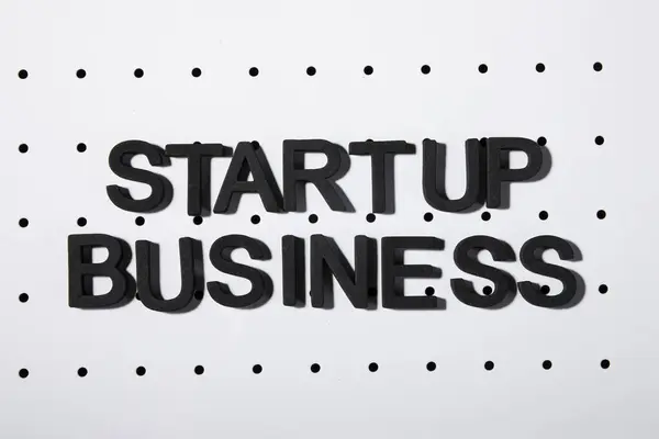 Texto Startup Business Sobre Fondo Manchado Blanco —  Fotos de Stock