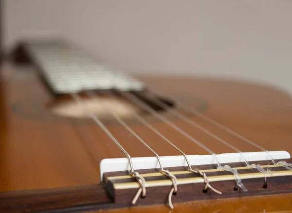 Selektywne Ujęcie Fokusowe Gitary Akustycznej — Zdjęcie stockowe