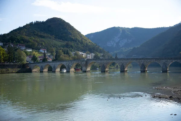 Een Opname Van Mehmed Pasa Sokolovic Bridge Visegrad Bosnië Herzegovina — Stockfoto