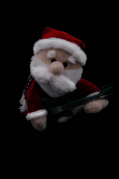 Pequeño Santa Claus Con Una Guitarra Eléctrica Juguete Divertido Fondo — Foto de Stock