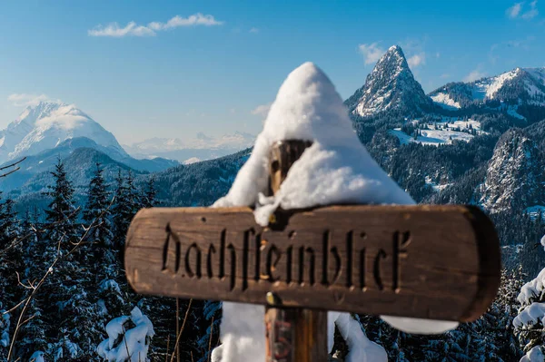 Beautiful Shot Austrian Mountains Highlands Winter Road Wooden Sign Covered — Stock Photo, Image