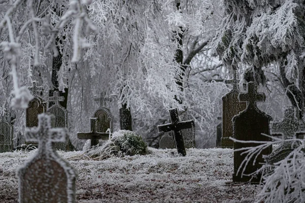 Antigo Cemitério Inverno — Fotografia de Stock