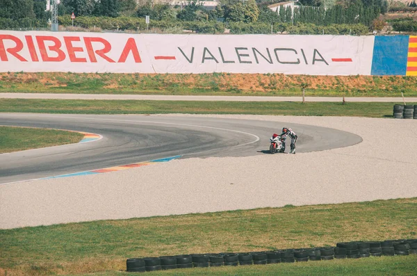 Valencia España 2020 Motociclista Retira Carrera Por Problemas Técnicos Moto —  Fotos de Stock