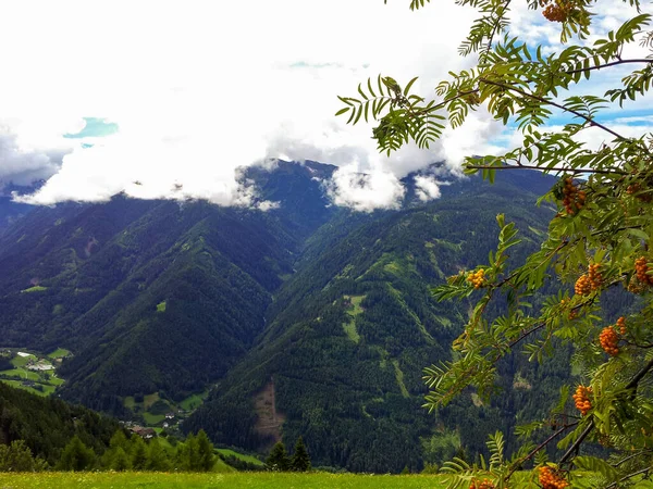 Widok Luson Południowy Tyrol — Zdjęcie stockowe