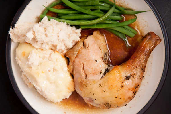 Ketogenic Diet Roasted Chicken Mashed Cauliflower Gravy Green Beans — Stock Photo, Image